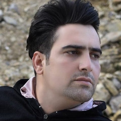 دانلود آهنگ علی فرزامی پیاده رو