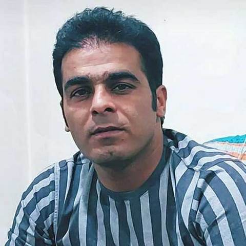 دانلود آهنگ پشت این سکوت سنگین یه غمی بی انتها