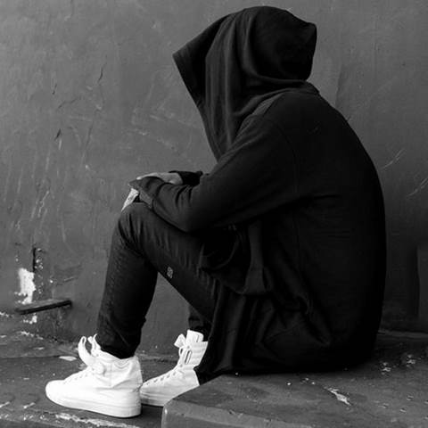 دانلود آهنگ تو دنیا فقط با تو عشق میکنم