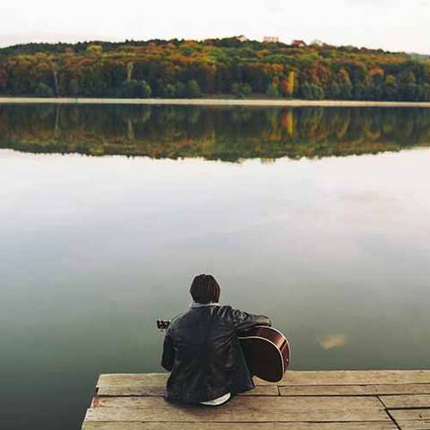 دانلود آهنگ تق تق میکرد فندکم