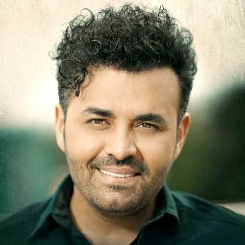 دانلود آهنگ میخوام همیشه بمونم تو بغل تو