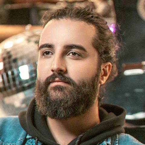 دانلود آهنگ برای اولین بار انقد عاشقم ای غریبه تو آشنای من باش