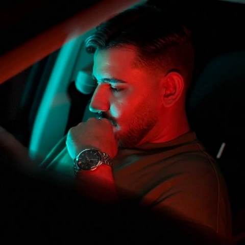 دانلود آهنگ دمق شدم و کم حرف شدم