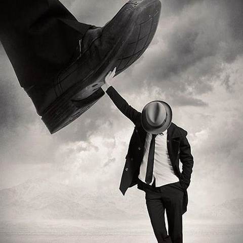 دانلود آهنگ عشقینه محتاج اولدوم ریمیکس