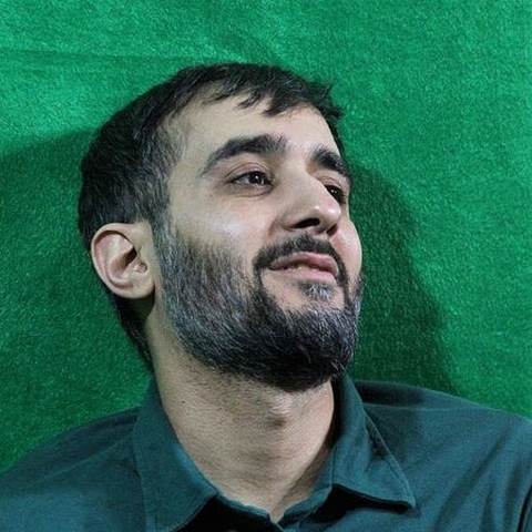 دانلود آهنگ ما همه پیرو خط رهبریم بر صف دشمنان حمله میبریم