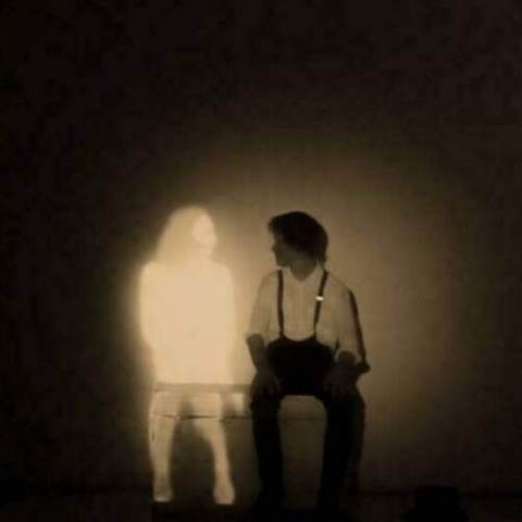 دانلود آهنگ میگن تنهایی لاتی تره انگار