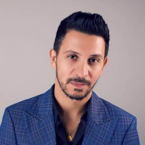 دانلود آهنگ بیا یکم نزدیک من از کامیار
